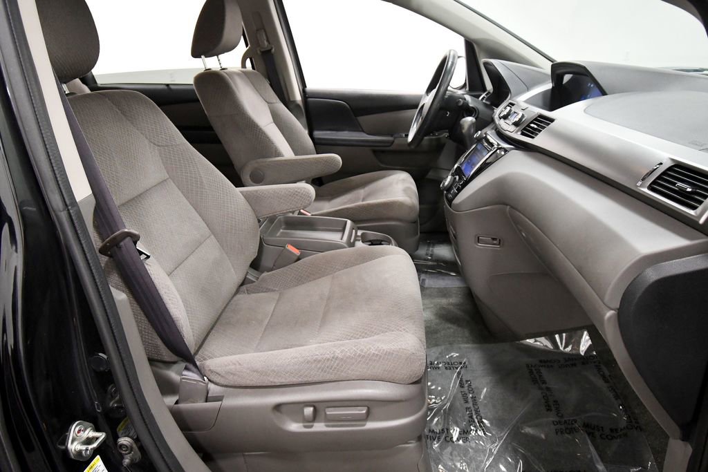 Used 2016 Honda Odyssey SE image 18