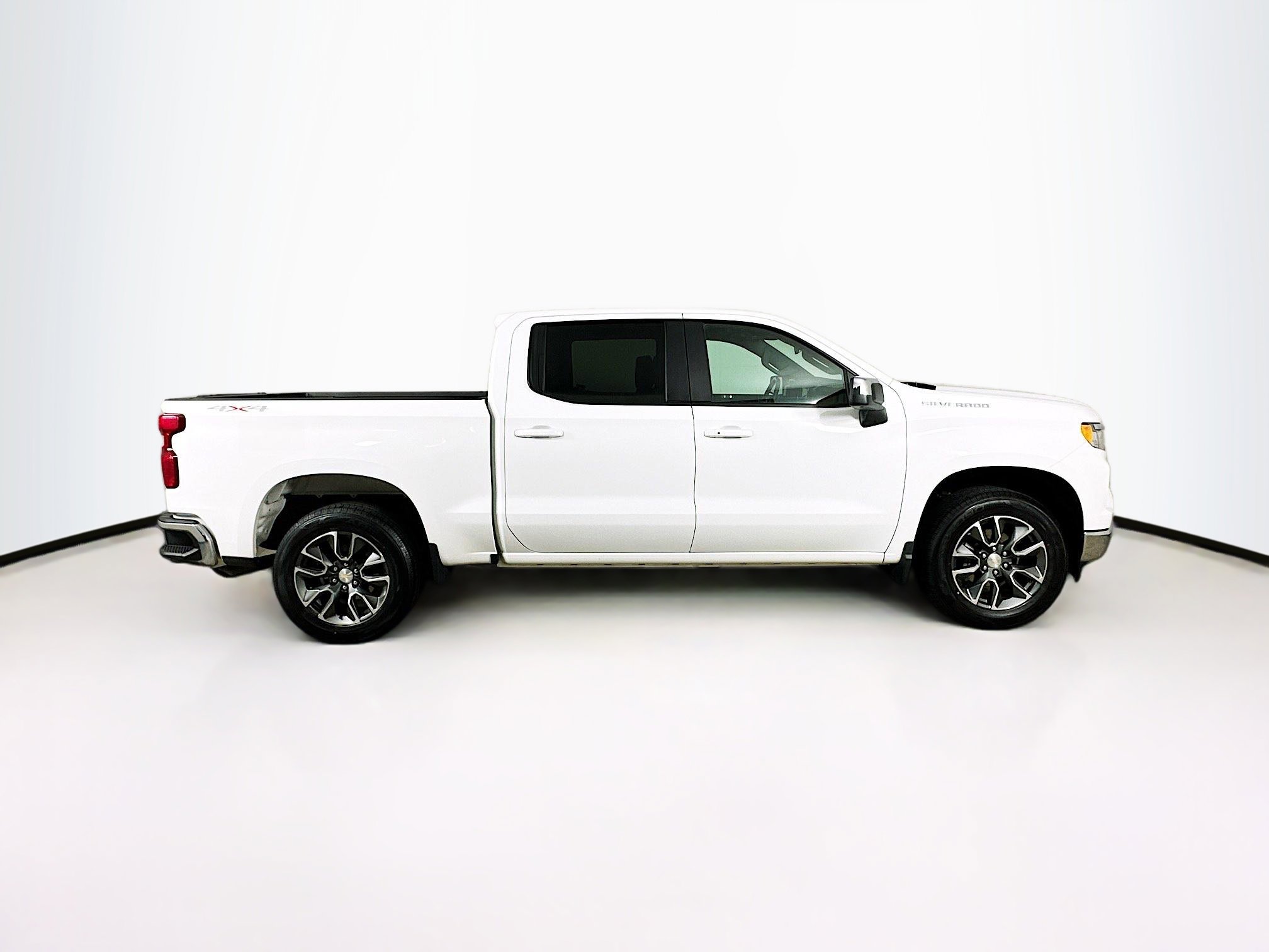 Used 2022 Chevrolet Silverado 1500 LT image 10