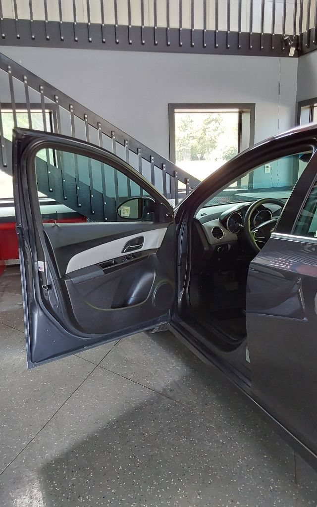 Used 2011 Chevrolet Cruze LS w/ Connectivity Package FWD image 16