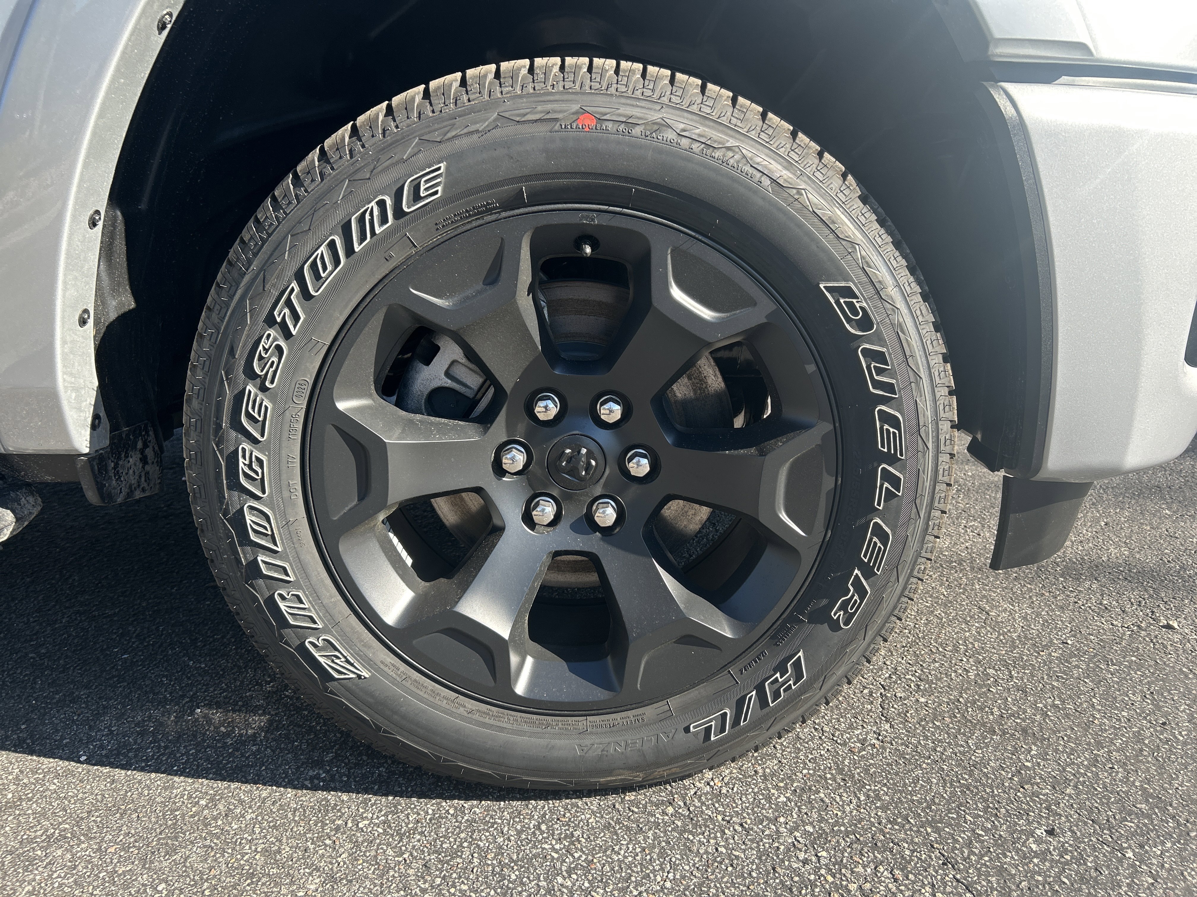 New 2026 RAM 1500 4x4 Crew Cab image 10