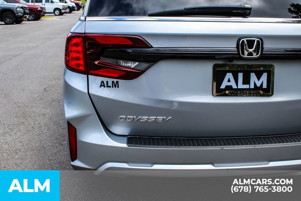 Used 2025 Honda Odyssey EX-L image 12