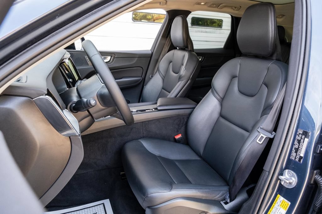 Used 2024 Volvo XC60 B5 Core w/ Climate Package AWD/4WD image 13