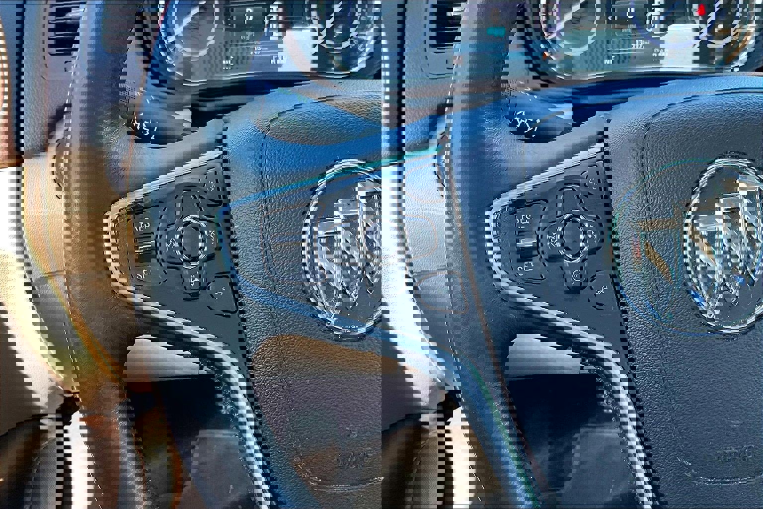 Used 2015 Buick Regal Premium w/ Experience Buick Package image 17