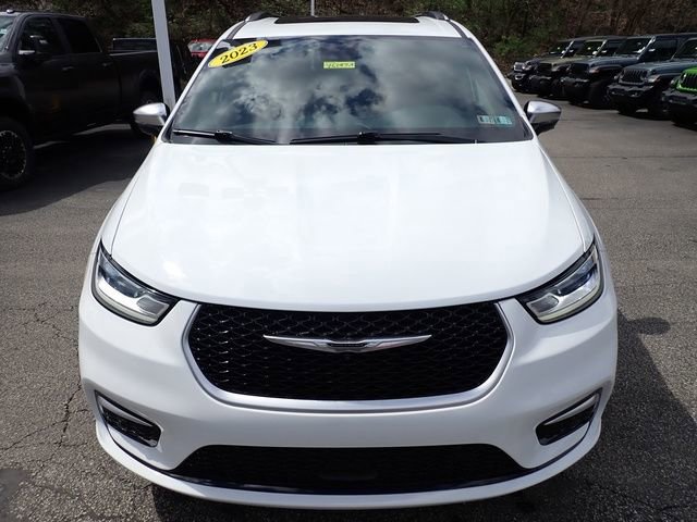Used 2023 Chrysler Pacifica Pinnacle image 10