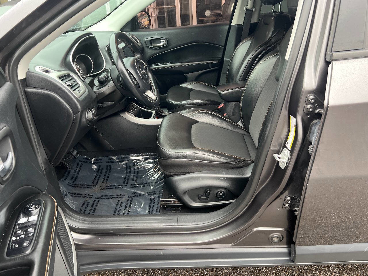 Used 2019 Jeep Compass Latitude w/ Popular Equipment Group image 19