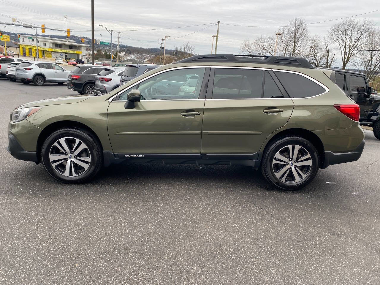 Used 2018 Subaru Outback 2.5i Limited image 6
