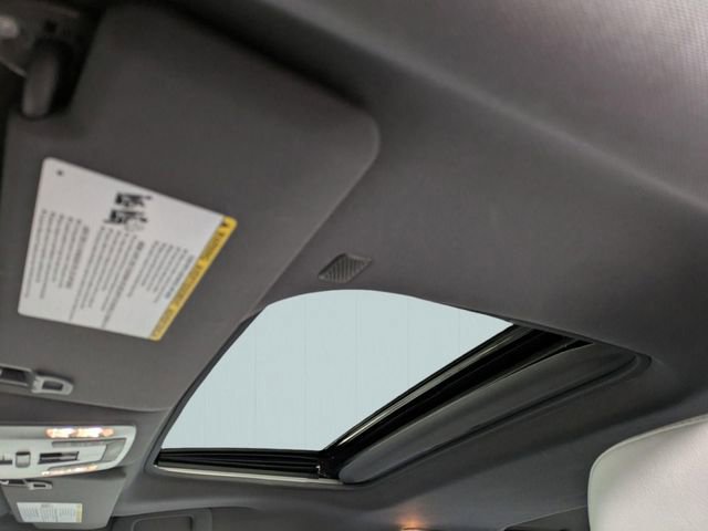 Used 2023 Toyota Sienna XSE FWD image 13