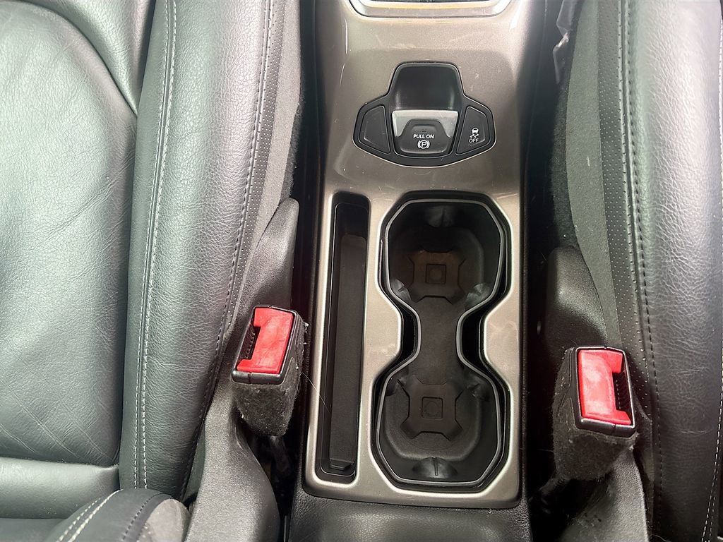 Used 2018 Jeep Renegade Limited FWD image 23