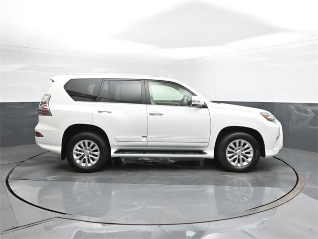 Used 2017 Lexus GX 460 image 26