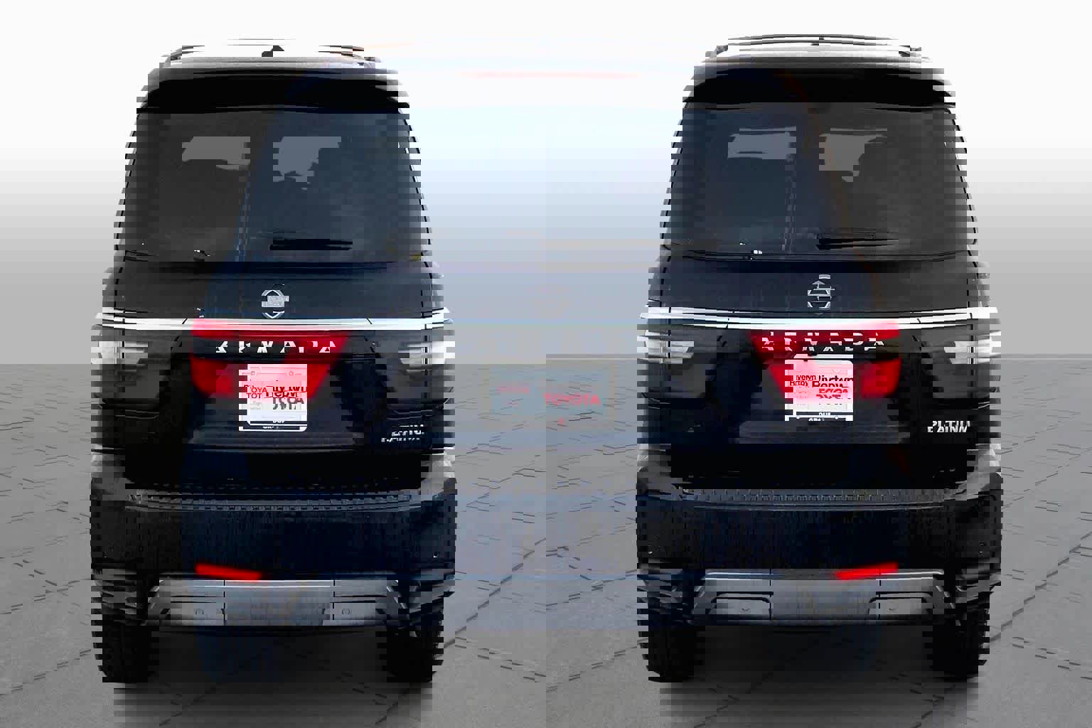 Used 2022 Nissan Armada Platinum w/ Captain's Chairs Package image 4