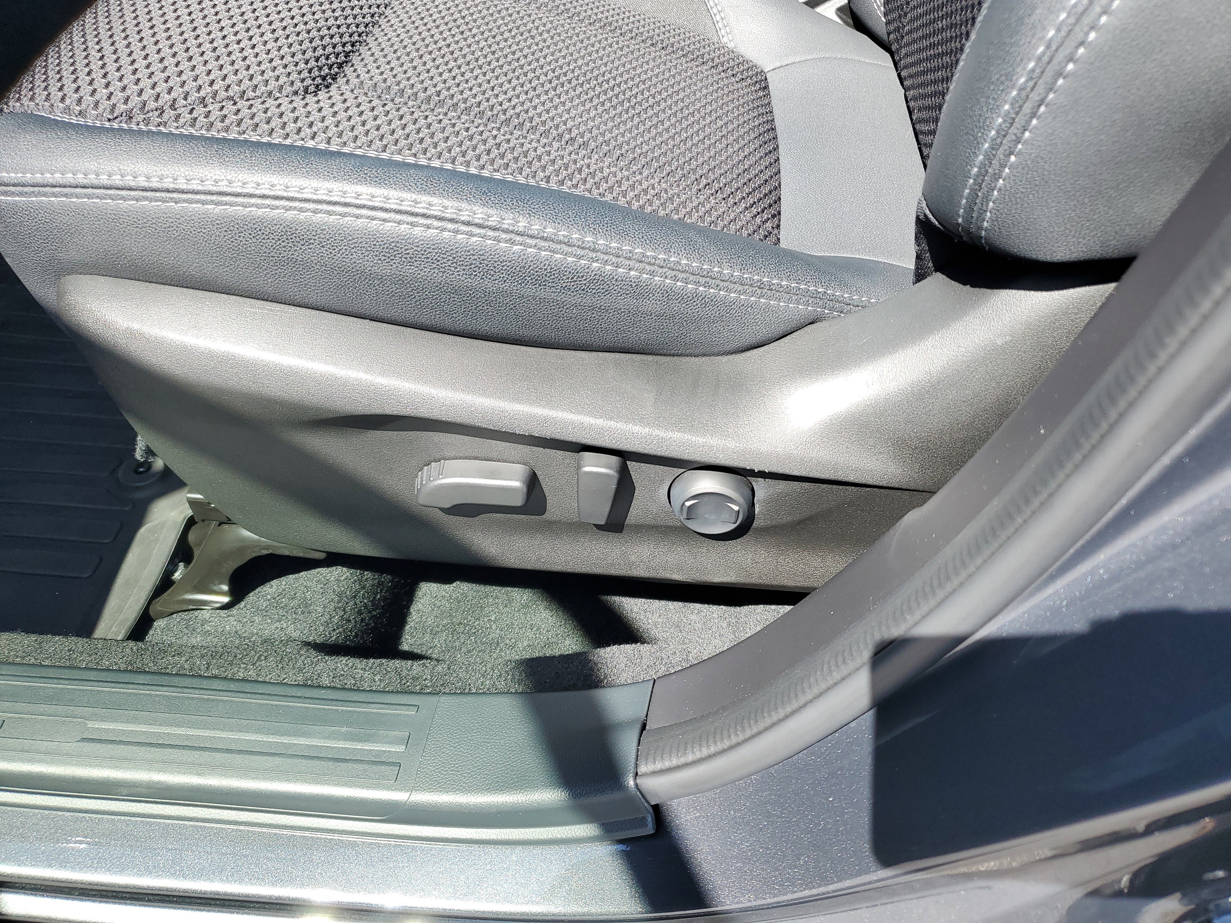 Used 2023 Subaru Forester Premium image 15