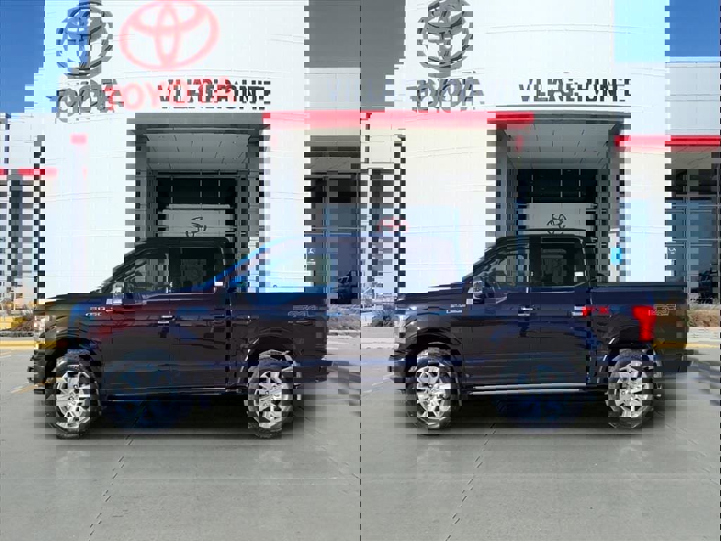 Used 2019 Ford F150 Platinum w/ Equipment Group 701A Luxury image 2