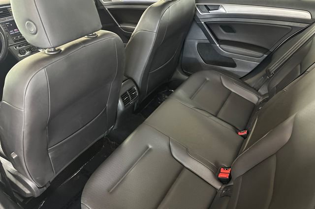 Used 2016 Volkswagen e-Golf SEL Premium w/ Driver Assistance Package image 13