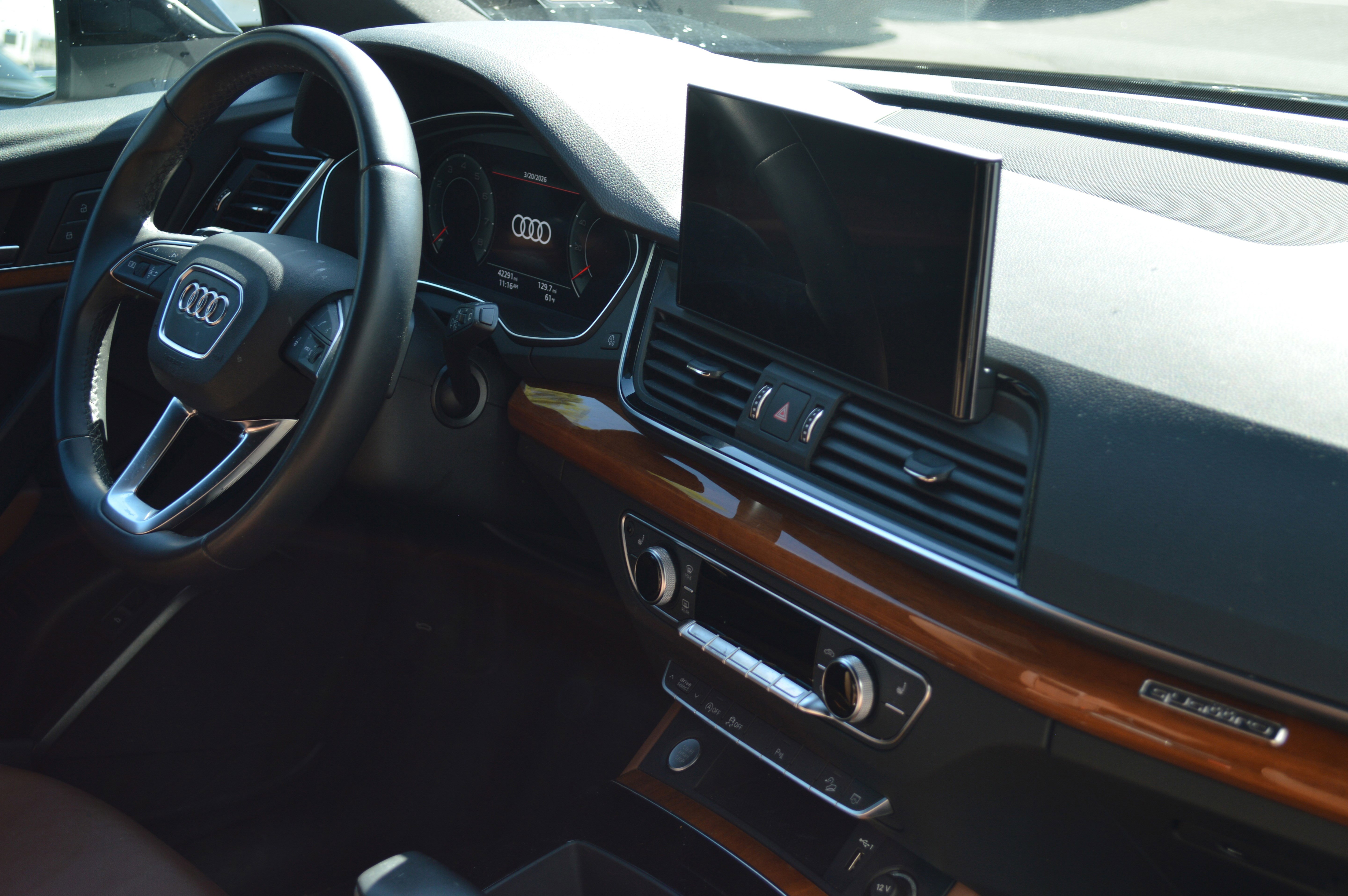 Used 2021 Audi Q5 Premium Plus w/ Premium Plus Package image 31