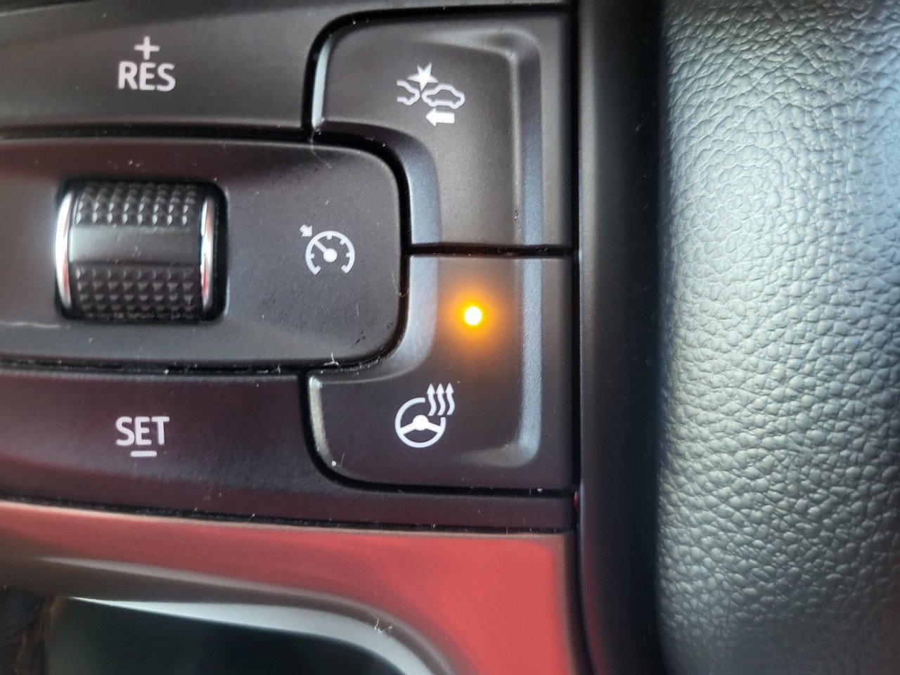 Used 2021 Chevrolet Suburban High Country w/ Premium Package image 8