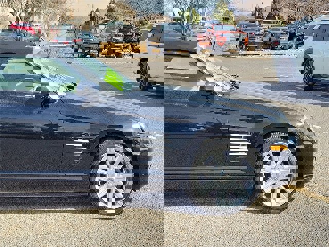 Used 2005 Chrysler Crossfire Limited image 2