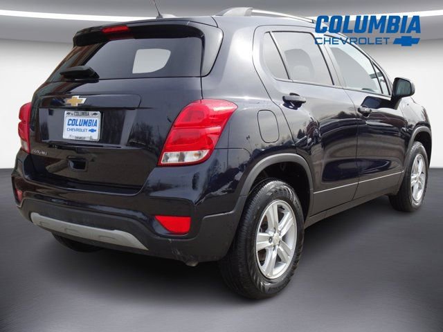 Certified 2022 Chevrolet Trax LT w/ LT Convenience Package image 3