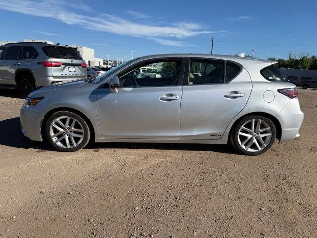 Used 2015 Lexus CT 200h FWD image 2