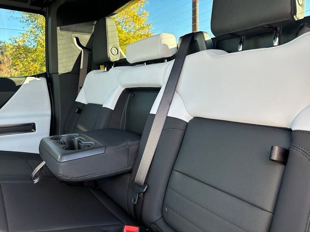 New 2025 GMC Hummer EV 3X image 40