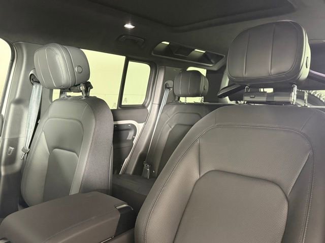 New 2026 Land Rover Defender 110 X image 4
