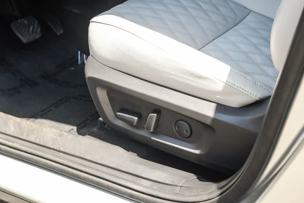 Used 2022 Mitsubishi Outlander SEL FWD image 26