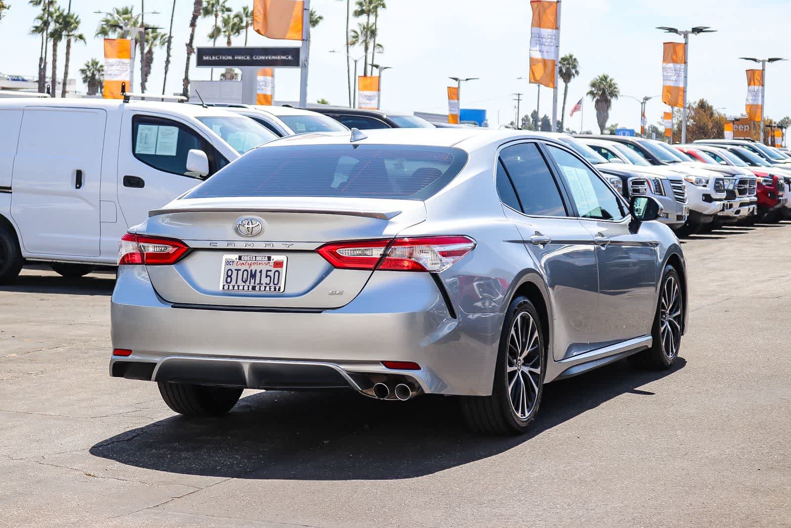 Used 2020 Toyota Camry SE FWD image 4
