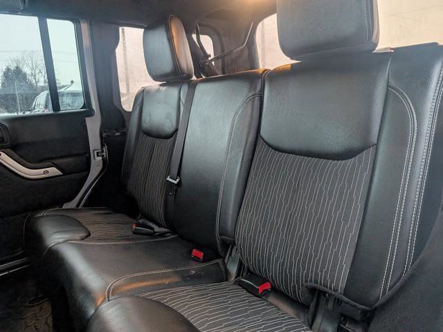 Used 2015 Jeep Wrangler Unlimited Sport image 15