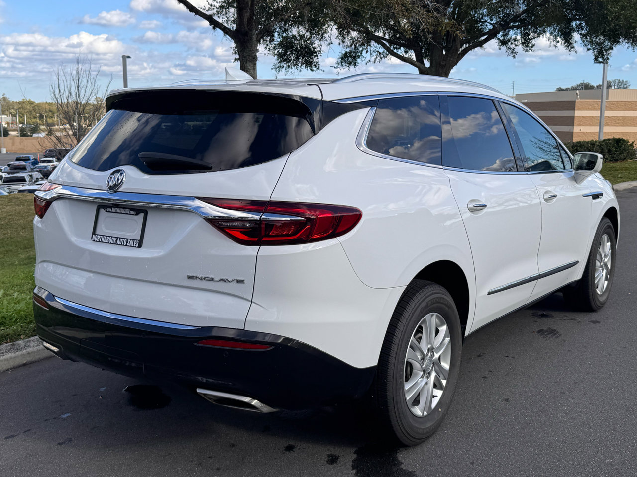 Used 2019 Buick Enclave Essence image 45