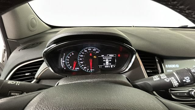 Used 2017 Chevrolet Trax LT w/ LT Convenience Package FWD image 18