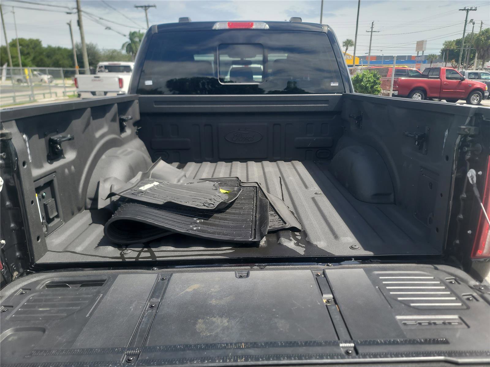 Used 2024 Ford F150 Lariat w/ Bed Utility Package image 5