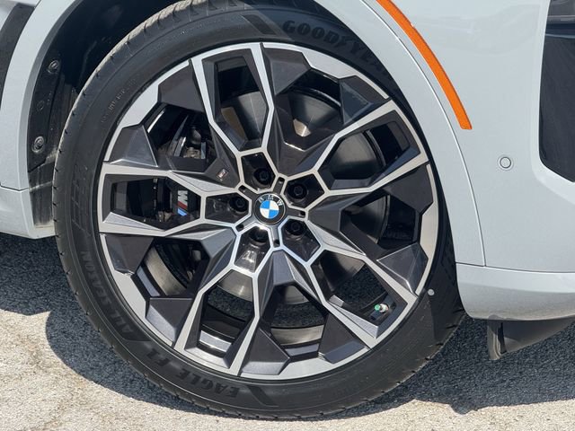Used 2024 BMW X7 xDrive40i w/ M Sport Package AWD/4WD image 37
