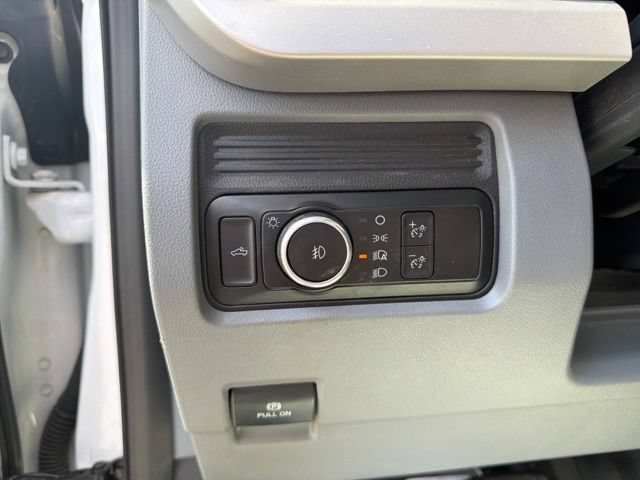 Used 2024 Ford F550 4x4 Regular Cab Super Duty image 23
