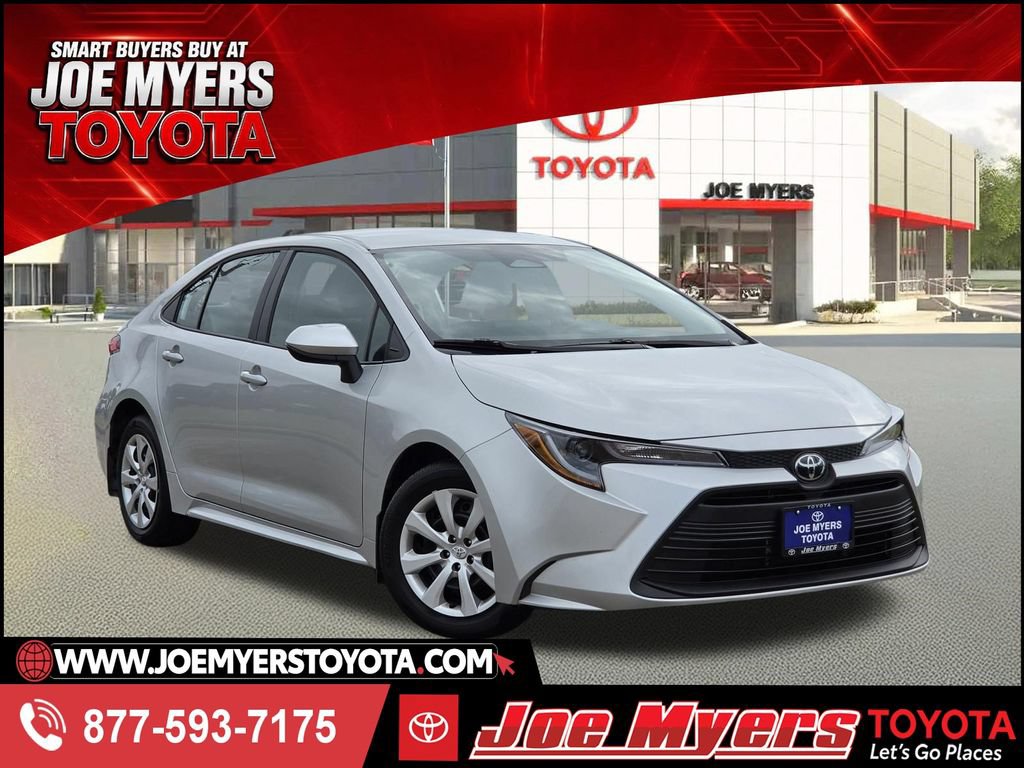 Used 2026 Toyota Corolla LE FWD image 1