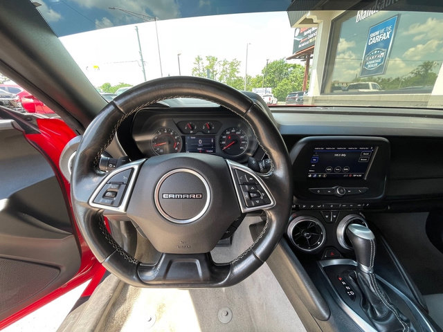 Used 2020 Chevrolet Camaro LT image 17