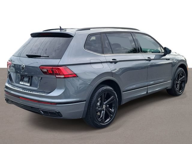 Certified 2023 Volkswagen Tiguan SE R-Line FWD image 4