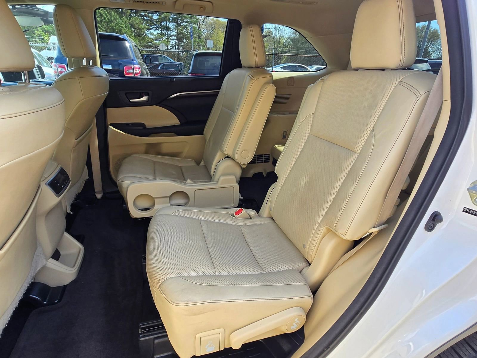 Used 2014 Toyota Highlander Limited FWD image 11