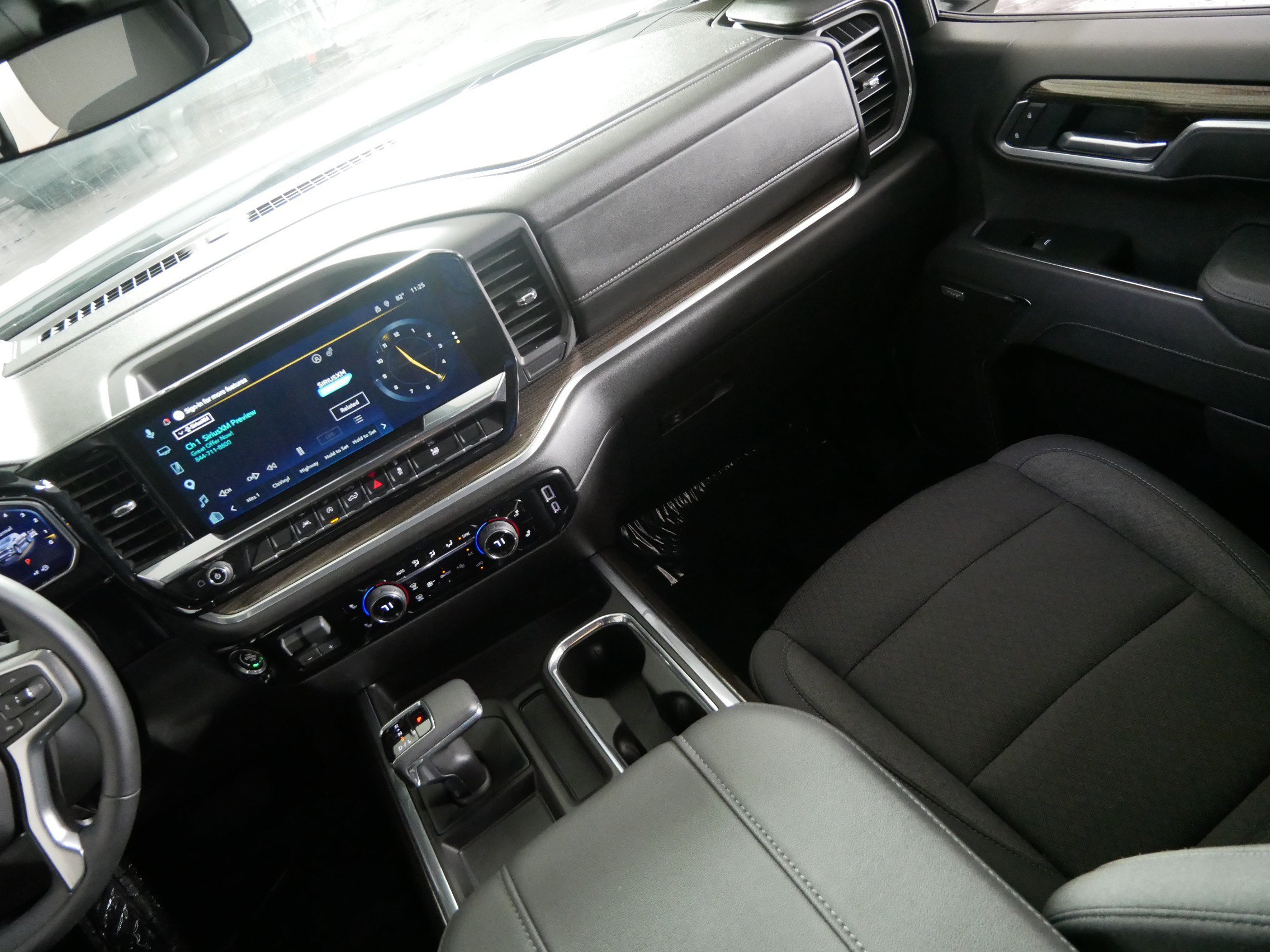 Used 2026 Chevrolet Silverado 1500 RST w/ All Star Edition Plus AWD/4WD image 11