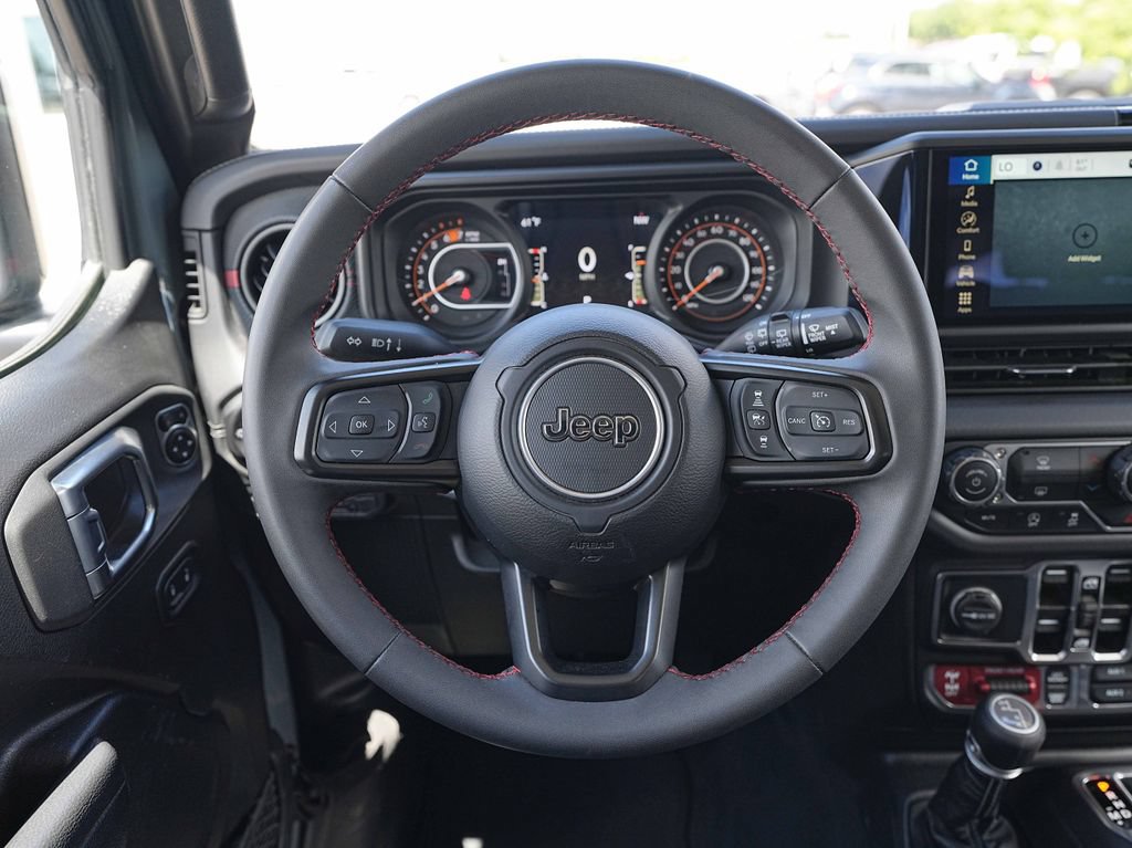 Used 2025 Jeep Wrangler Unlimited Rubicon AWD/4WD image 33