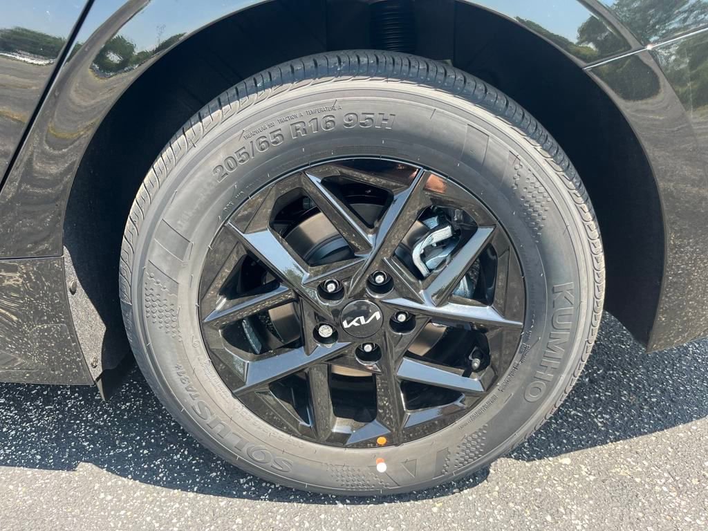 New 2026 Kia K5 LXS image 10