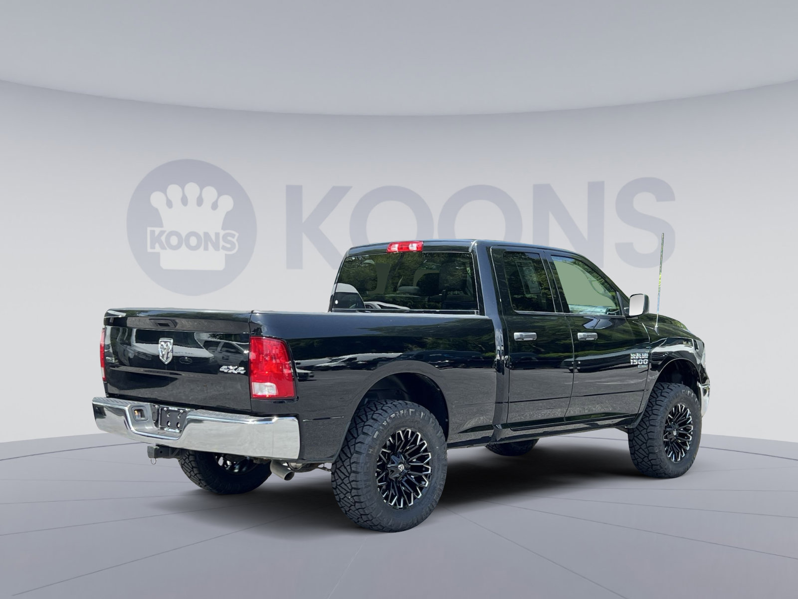 Used 2024 RAM 1500 Classic SLT AWD/4WD image 11