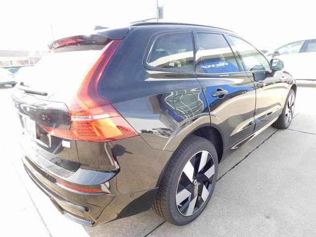 New 2024 Volvo XC60 T8 Ultimate w/ Climate Package image 9