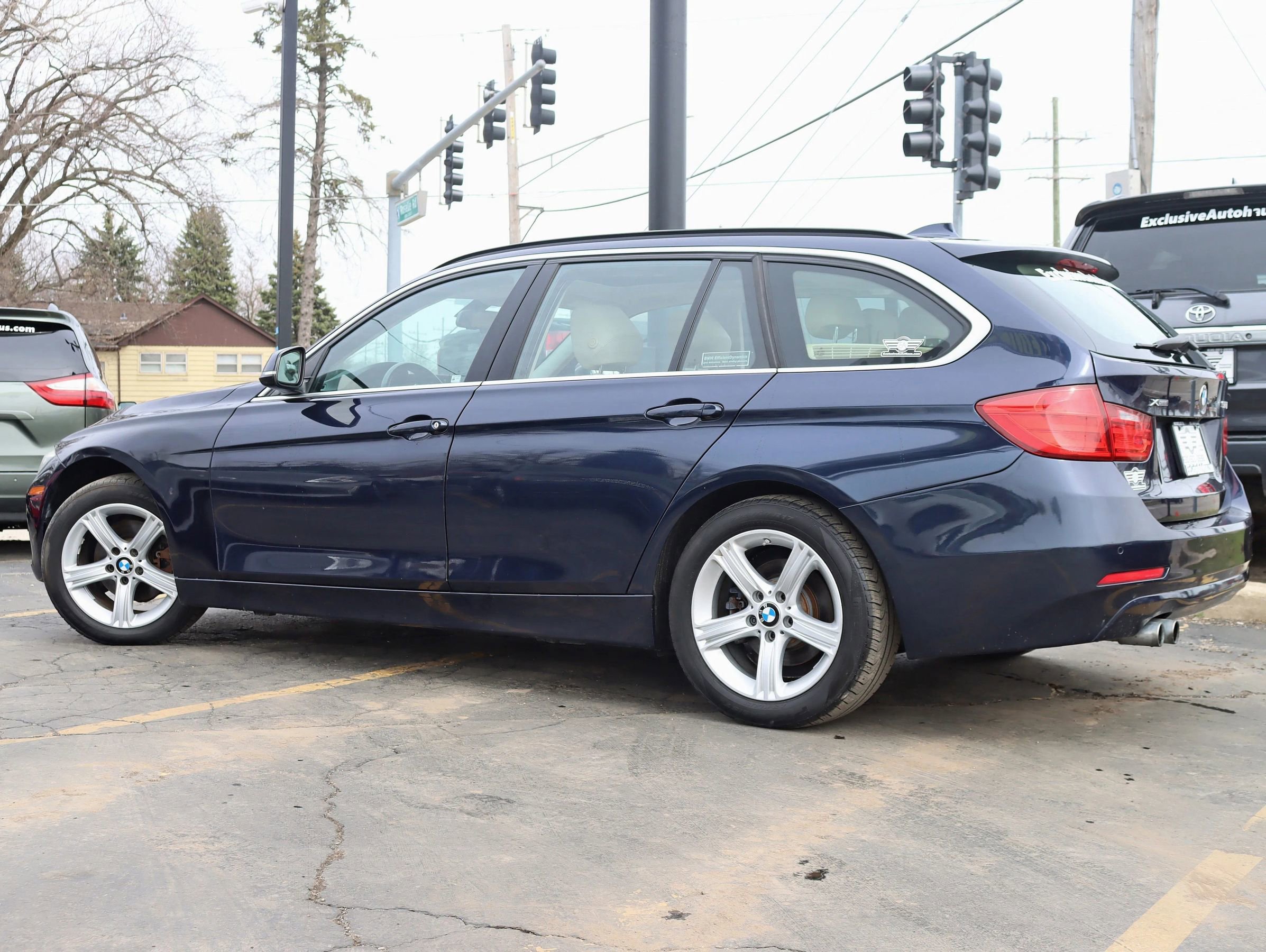 Used 2015 BMW 328i xDrive Wagon AWD/4WD image 10