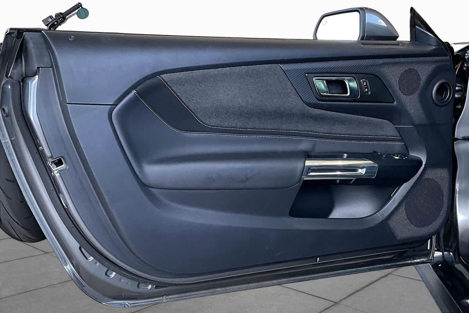 Used 2025 Ford Mustang Coupe RWD image 18