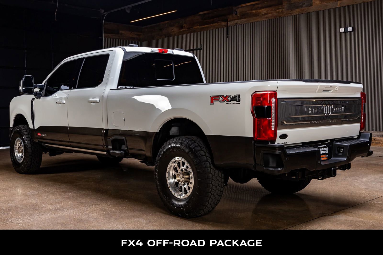 Used 2025 Ford F350 King Ranch w/ FX4 Off-Road Package image 6