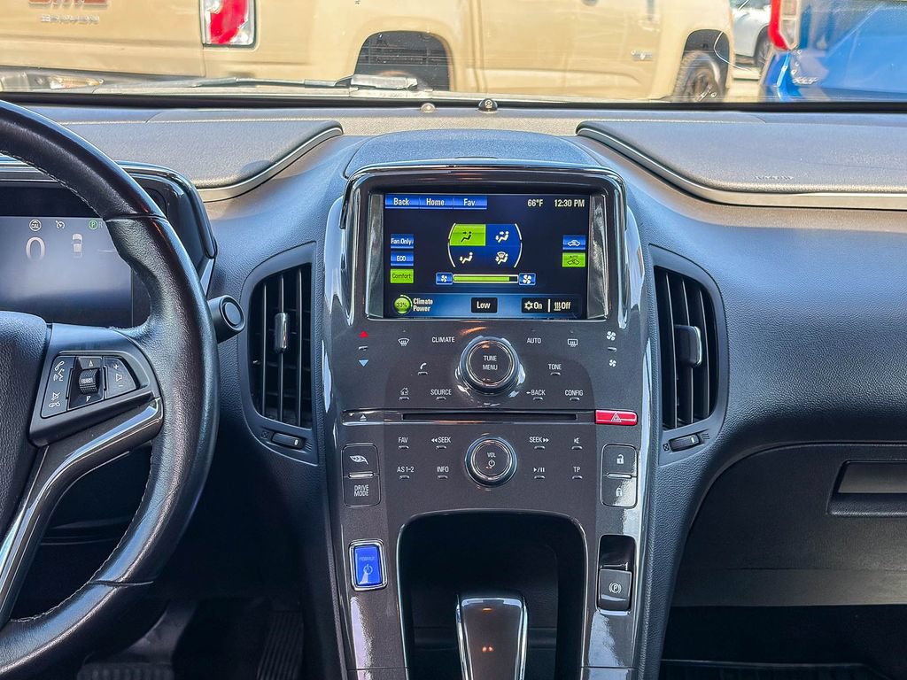 Used 2014 Chevrolet Volt FWD image 15