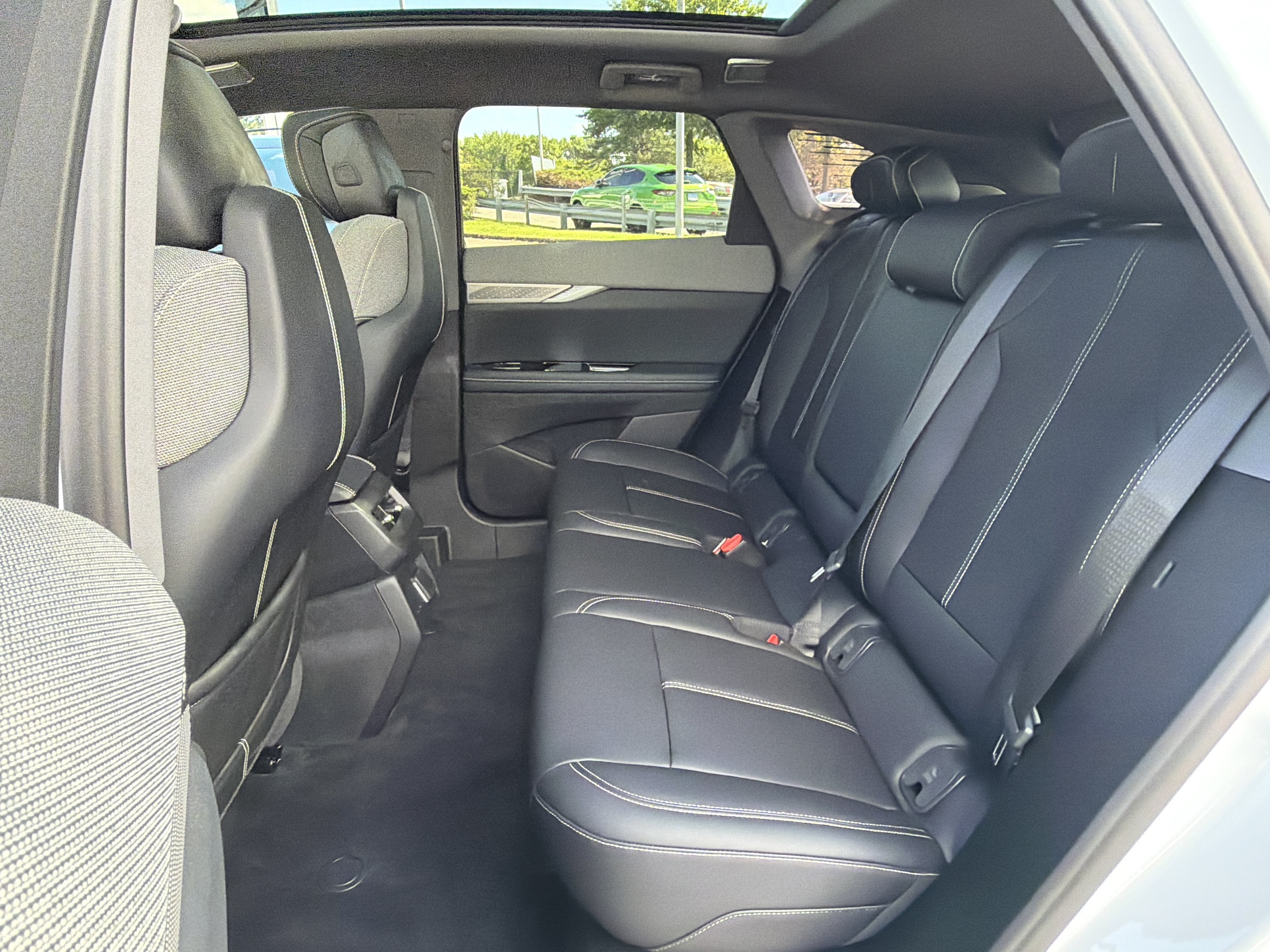 Used 2026 Cadillac Optiq Sport 1 AWD/4WD image 31
