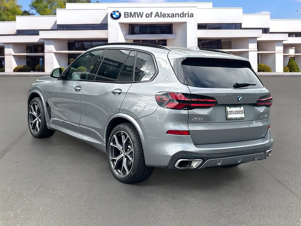 Used 2026 BMW X5 xDrive40i w/ M Sport Package AWD/4WD image 5