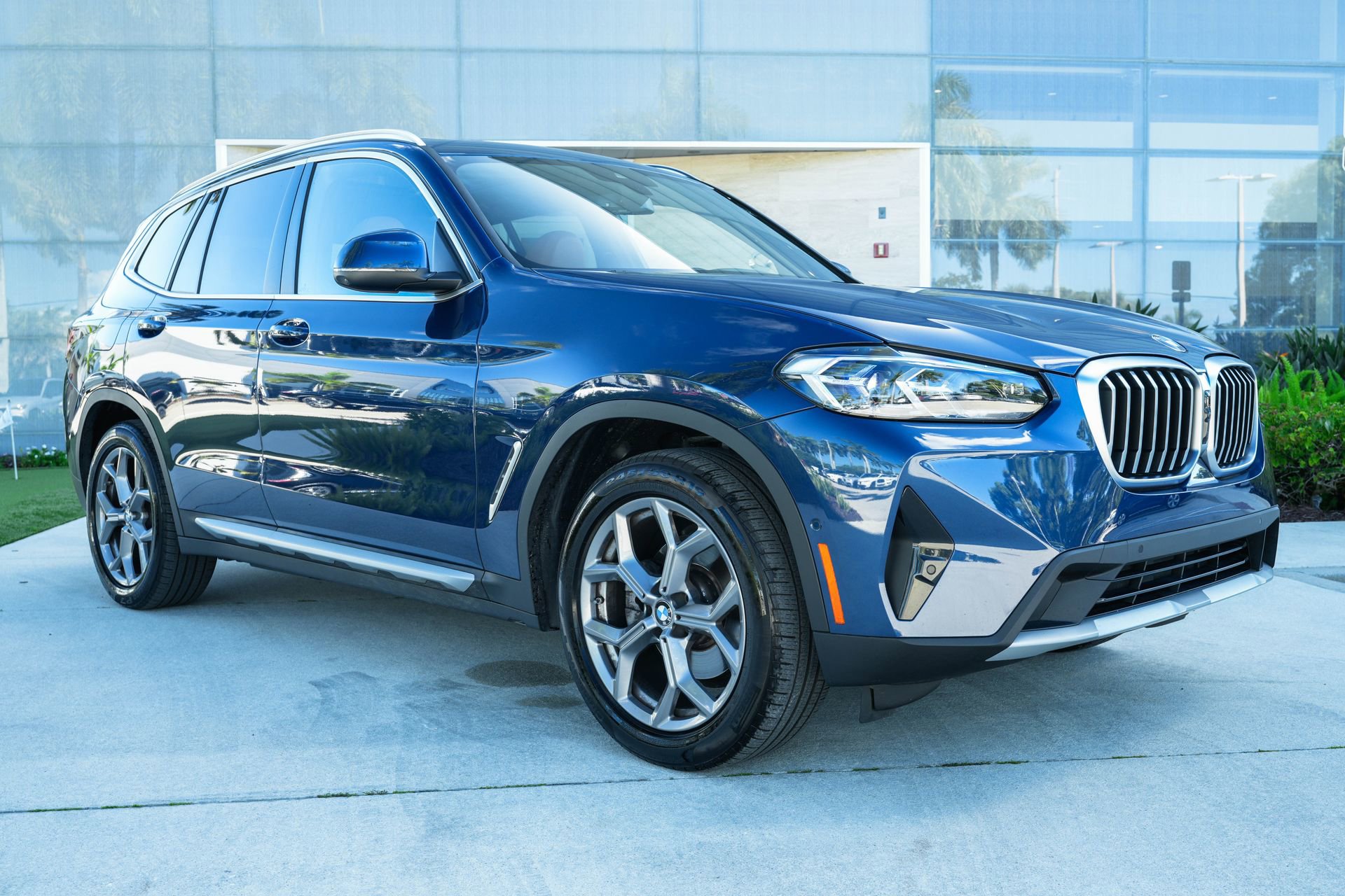 Used 2024 BMW X3 sDrive30i w/ Convenience Package w/ZPA image 4