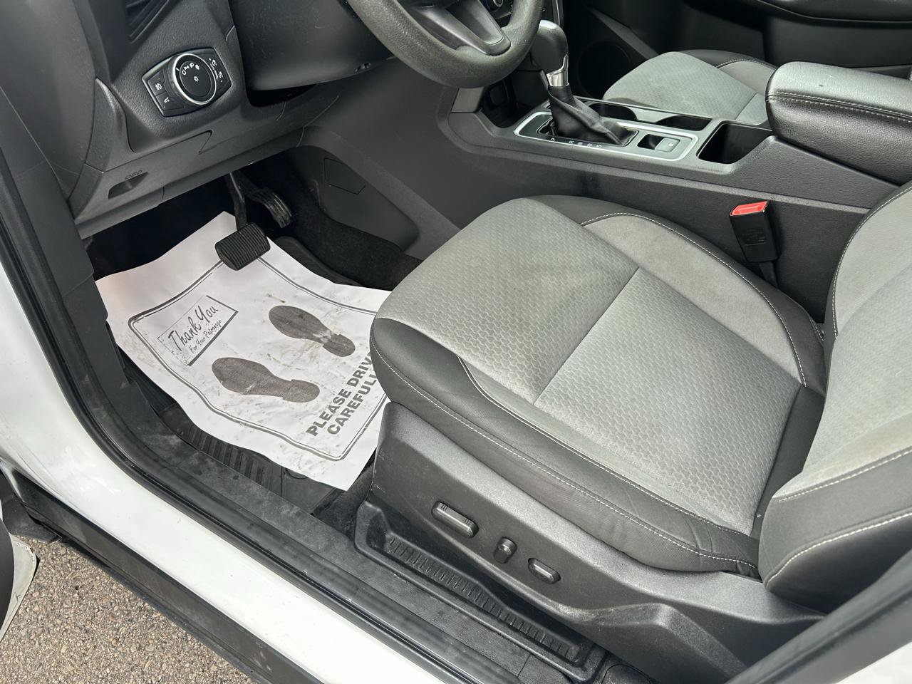 Used 2017 Ford Escape SE FWD image 10