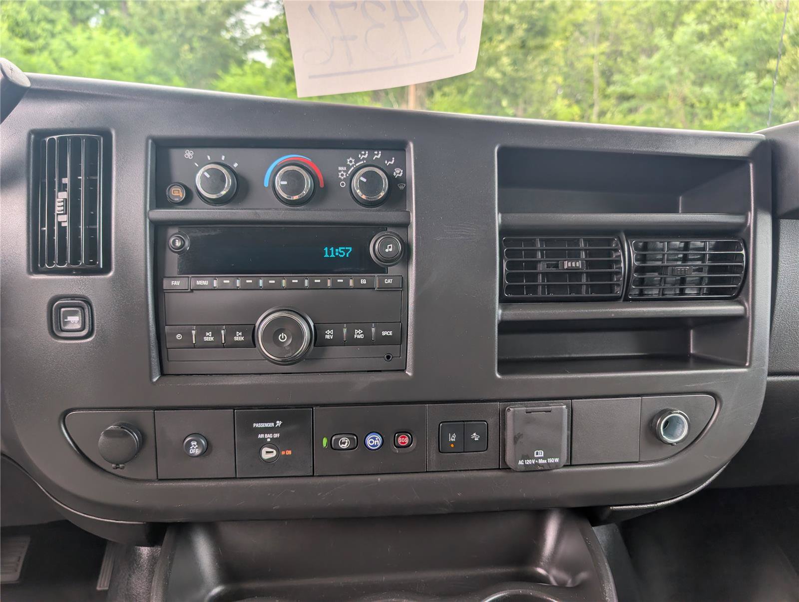 Used 2025 Chevrolet Express 3500 LT w/ LT Preferred Equipment Group RWD image 17
